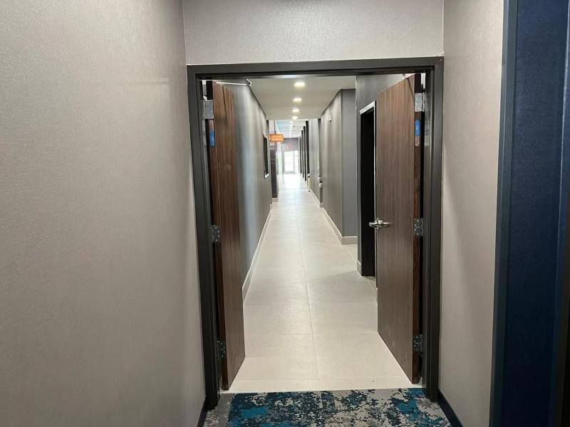 La Quinta Inn & Suites By Wyndham Manchester - Arnold Afb Exterior foto