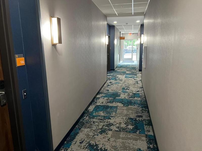 La Quinta Inn & Suites By Wyndham Manchester - Arnold Afb Exterior foto